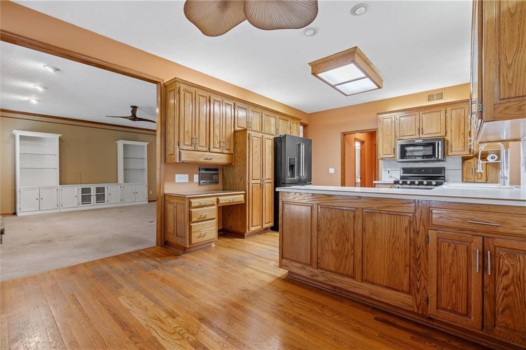 1100 White Oak Lane — photo 10