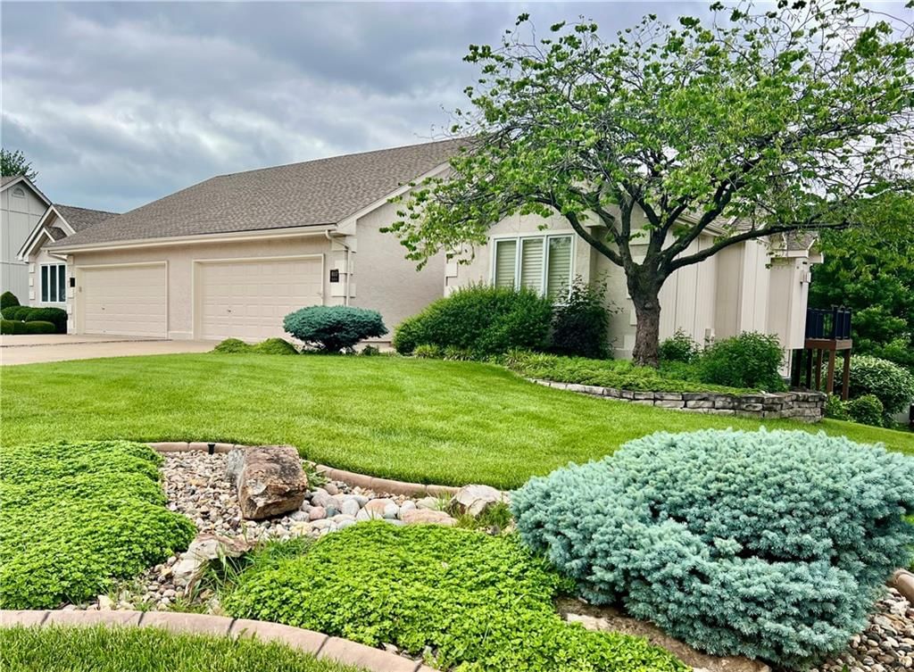 613 NW Alexa Lane, Lee's Summit, MO