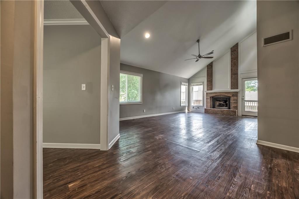 12107 Hemlock Street — photo 11