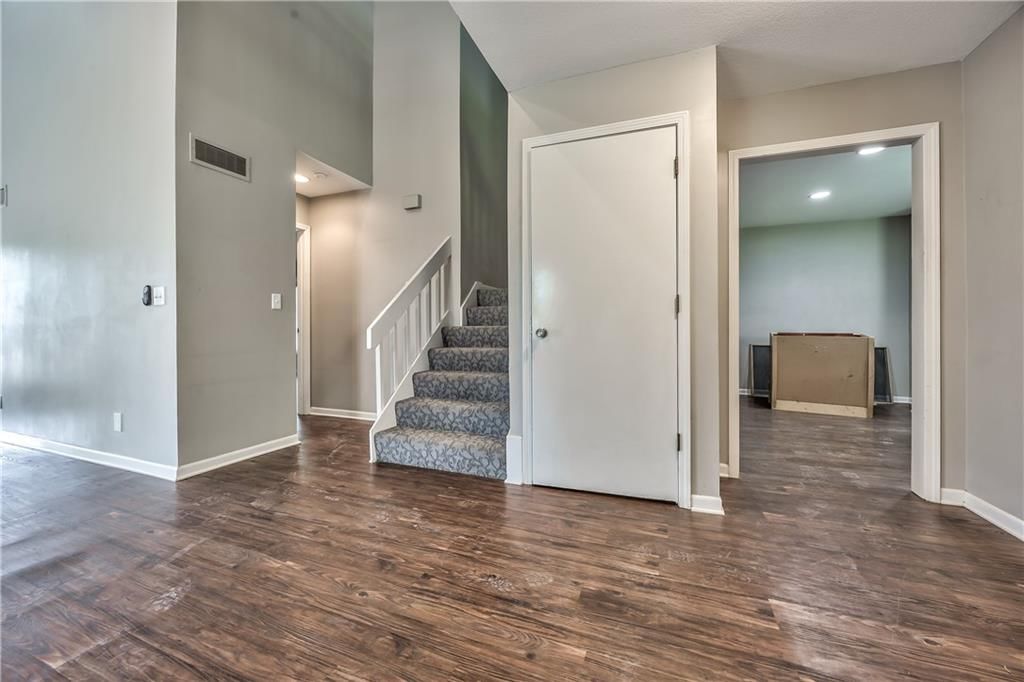 12107 Hemlock Street — photo 17