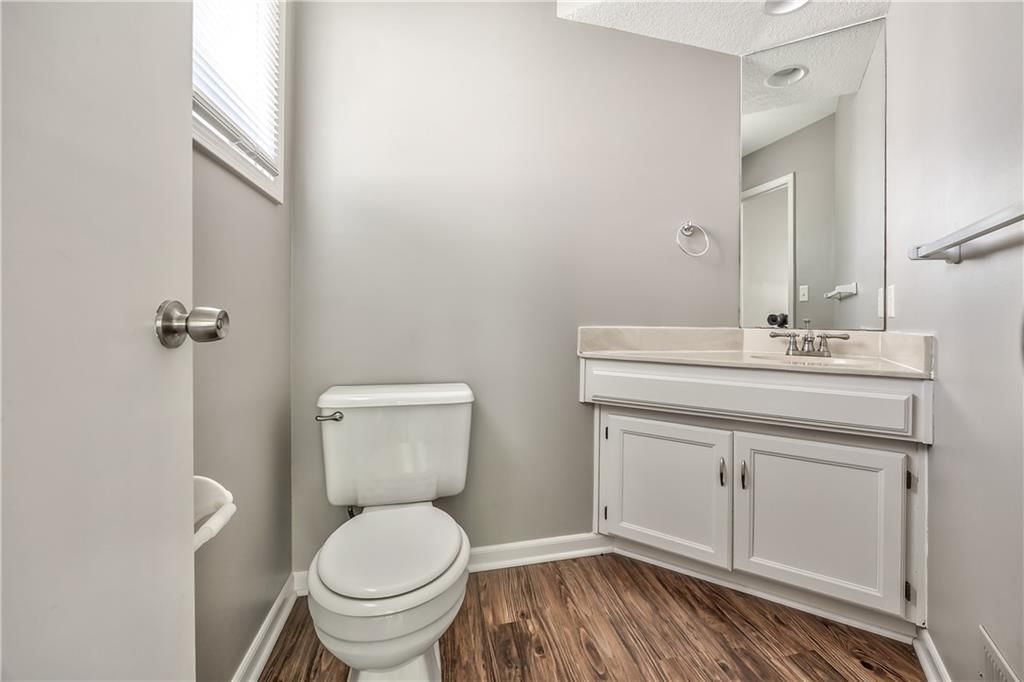 12107 Hemlock Street — photo 18