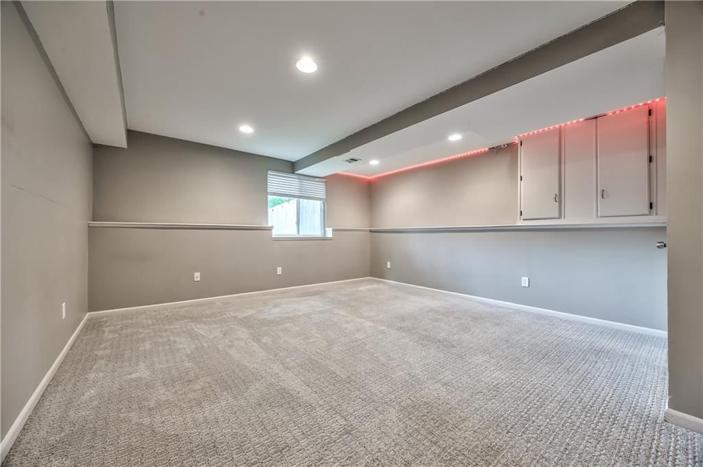 12107 Hemlock Street — photo 23