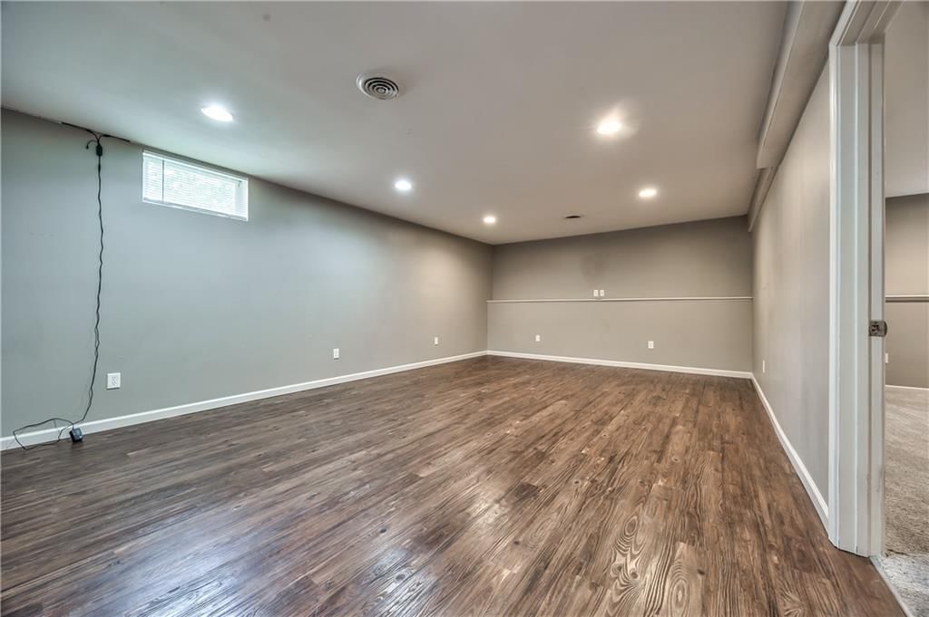12107 Hemlock Street — photo 25