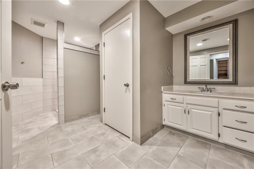 12107 Hemlock Street — photo 26