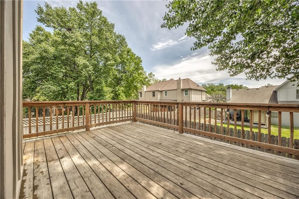 12107 Hemlock Street — photo 28