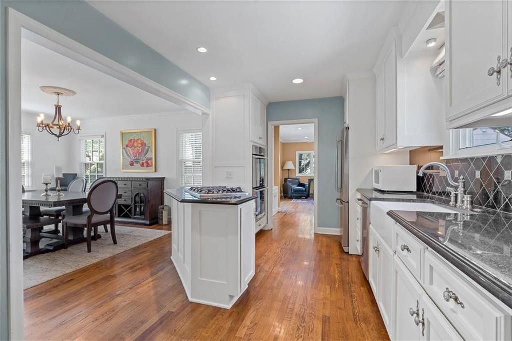 1009 W 69th Terrace — photo 13