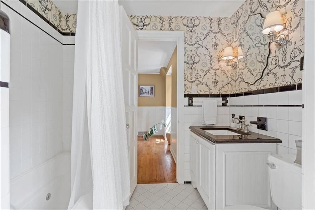1009 W 69th Terrace — photo 26