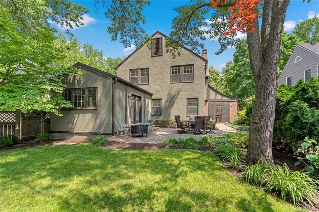 1009 W 69th Terrace — photo 35