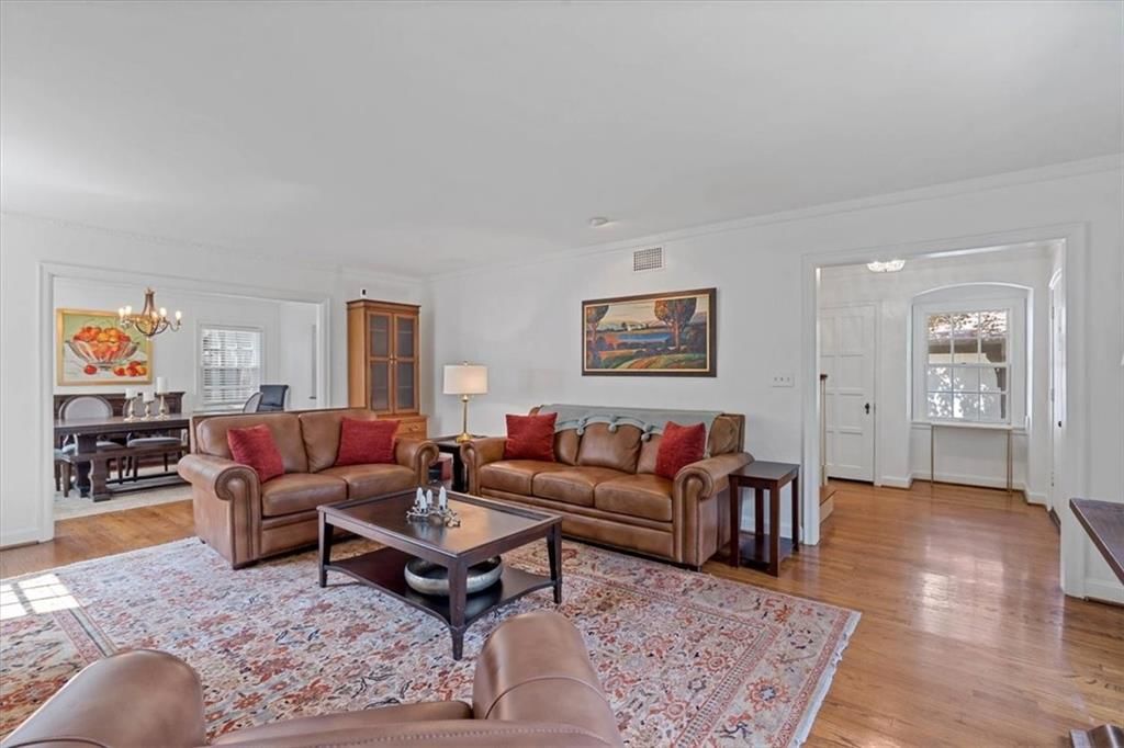 1009 W 69th Terrace — photo 7