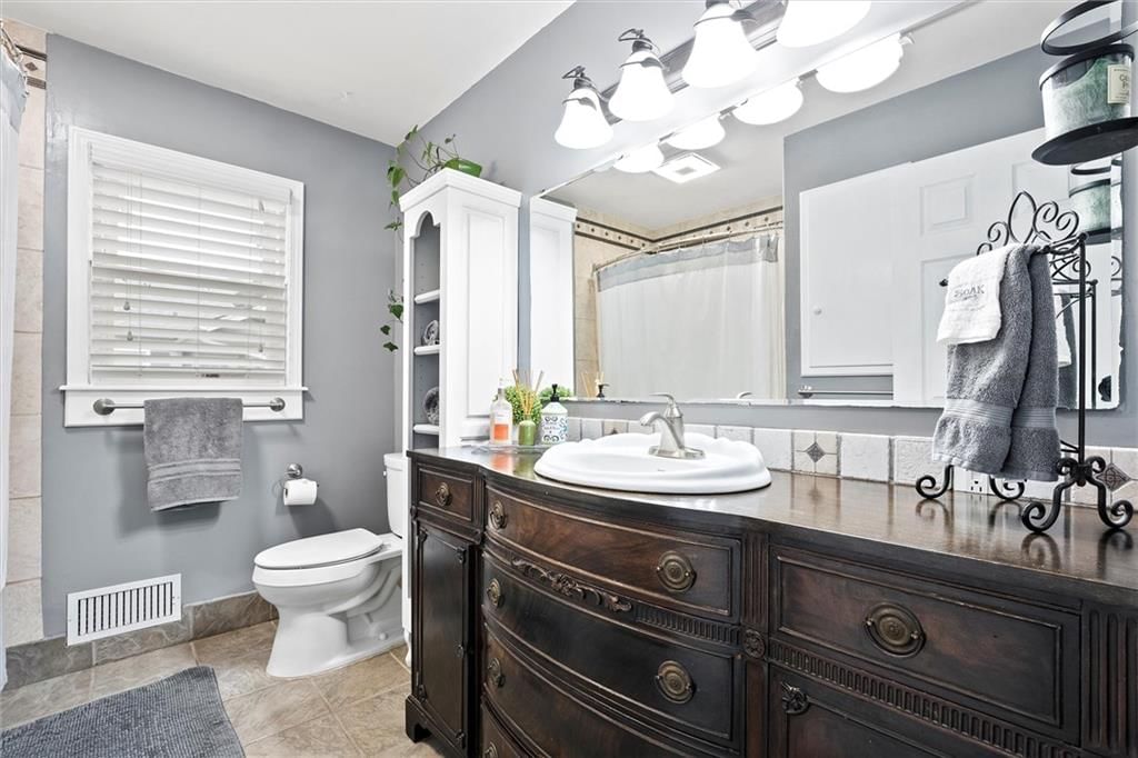 7247 Belinder Avenue — photo 15