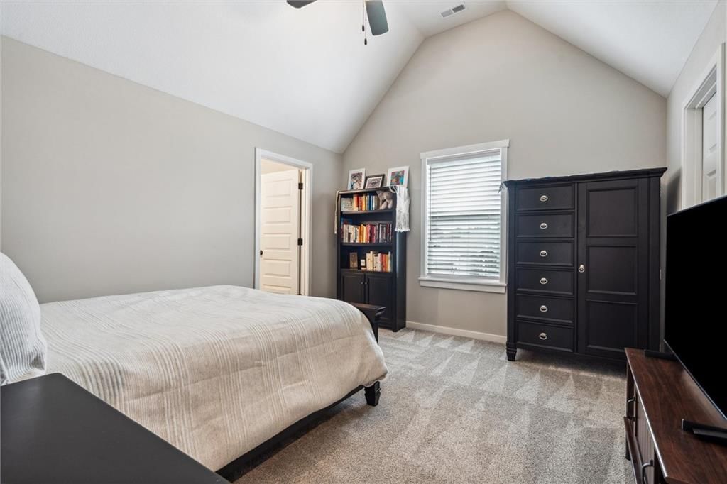 4813 NE Jamestown Drive — photo 31