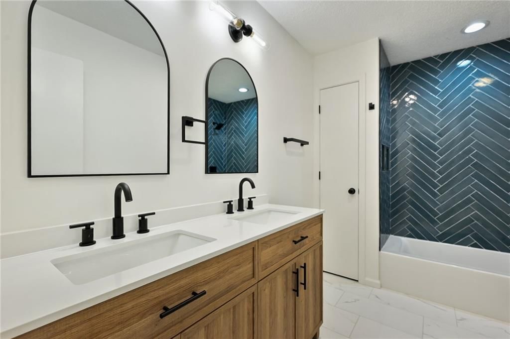 7826 Haskell Drive — photo 12
