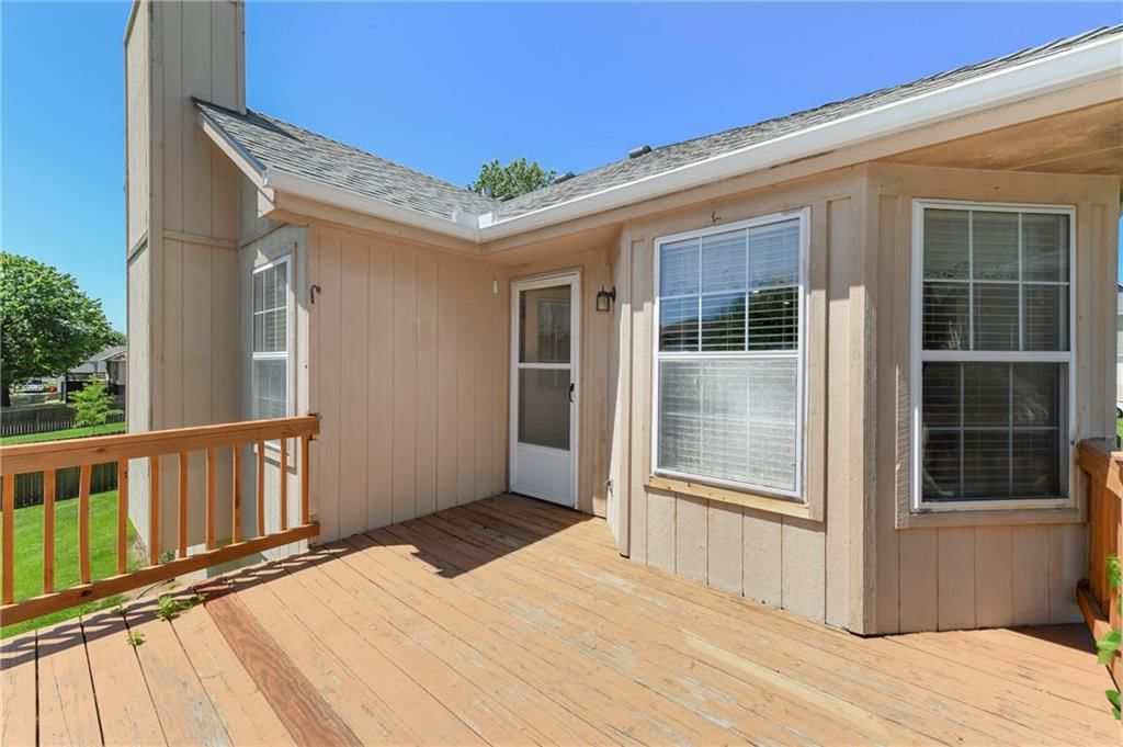 2104 NE Avanti Drive — photo 29