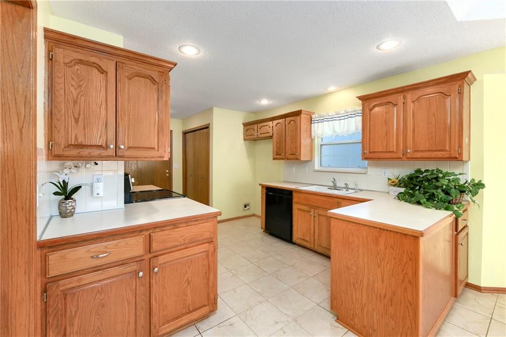 2104 NE Avanti Drive — photo 7