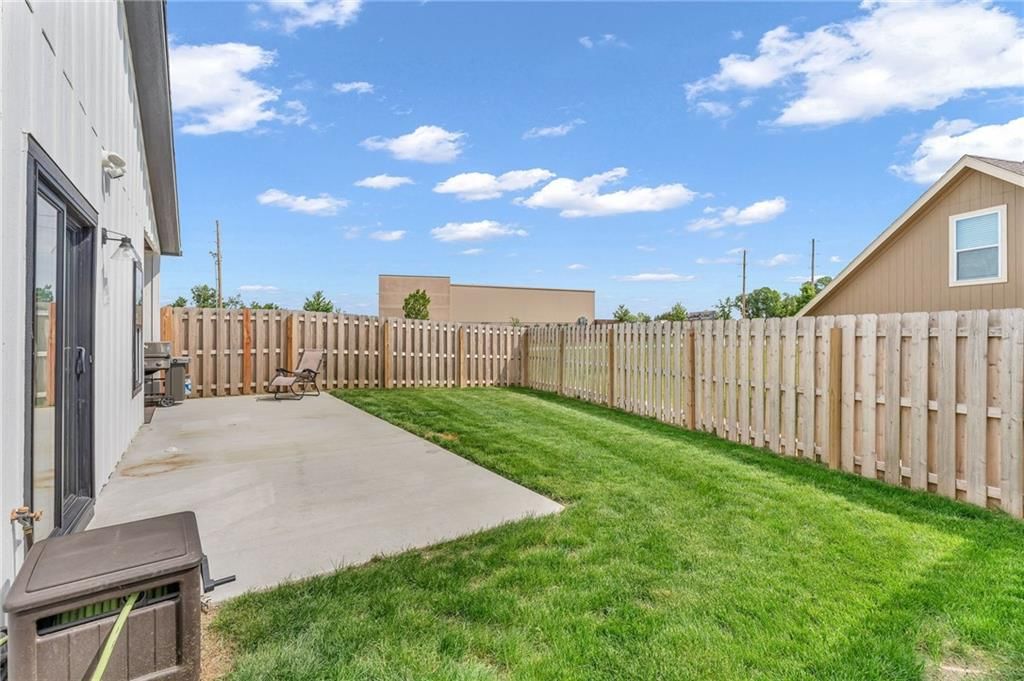 2704 Chasehire Drive — photo 32