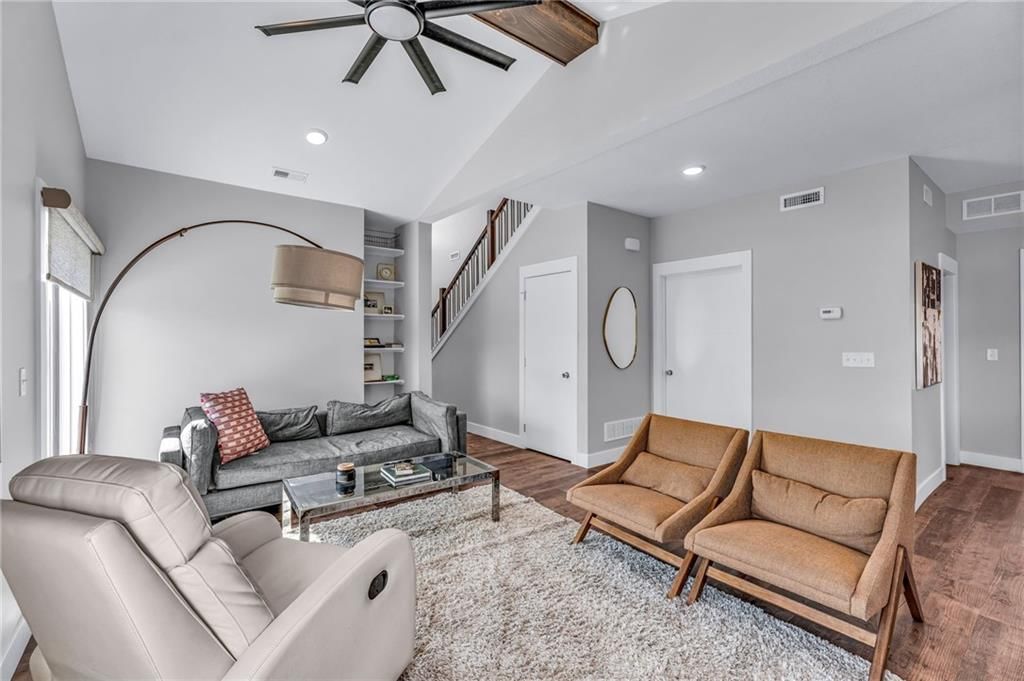2704 Chasehire Drive — photo 7