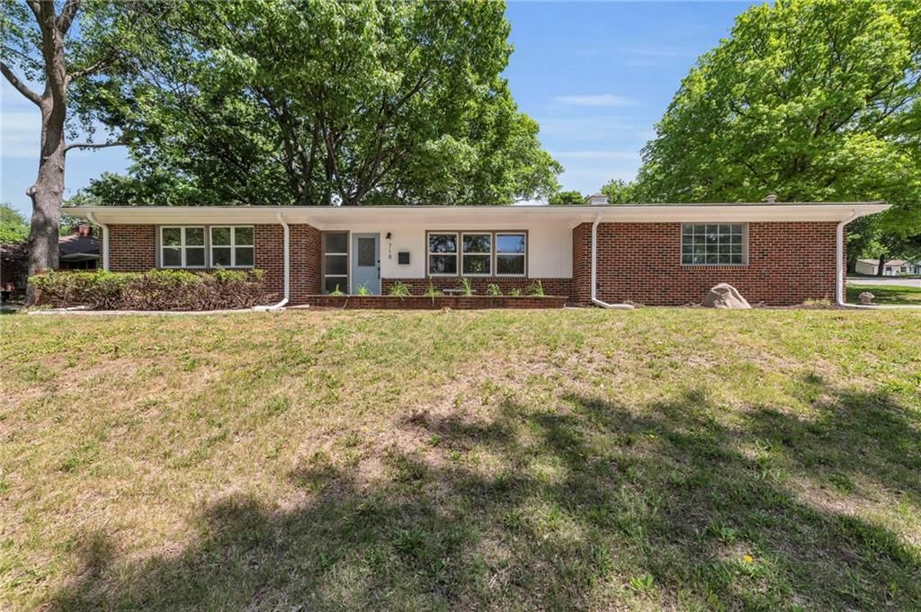 718 E Red Road — photo 3