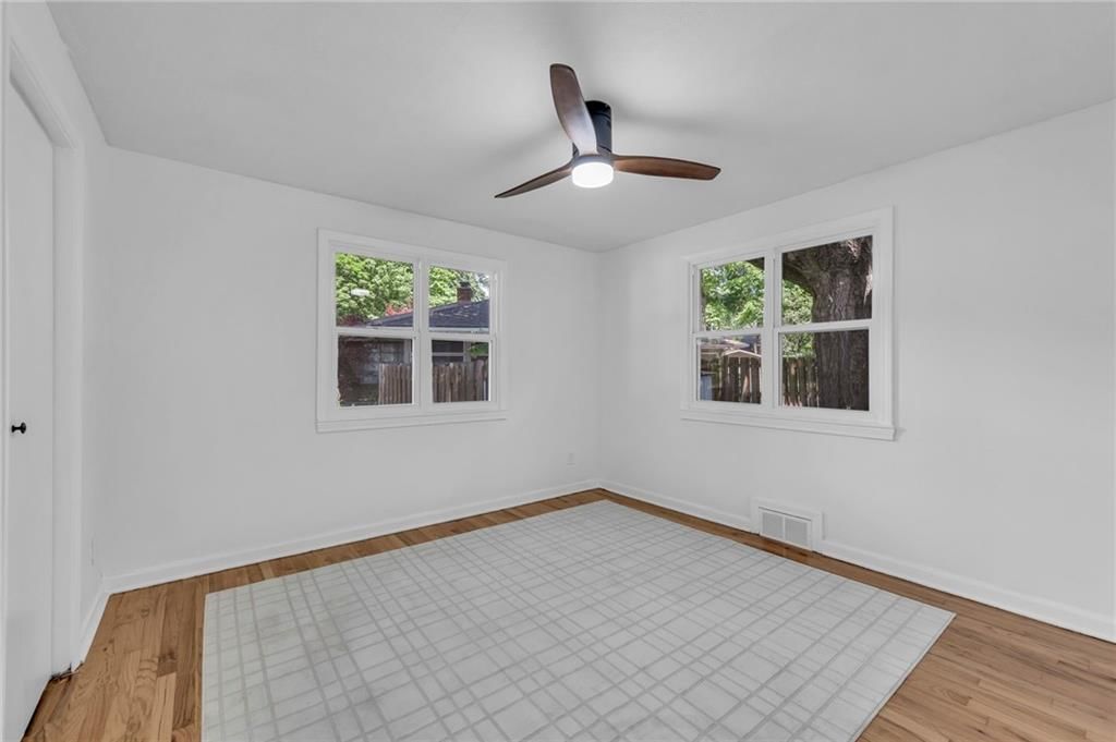 718 E Red Road — photo 26