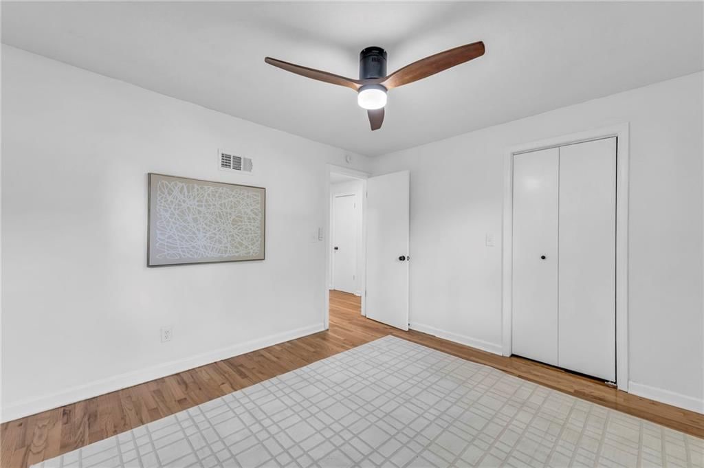 718 E Red Road — photo 28