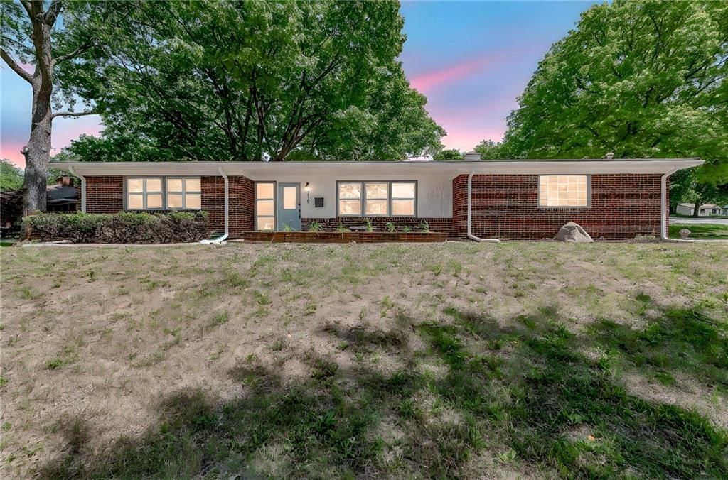 718 E Red Road — photo 4