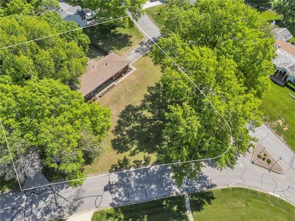 718 E Red Road — photo 51