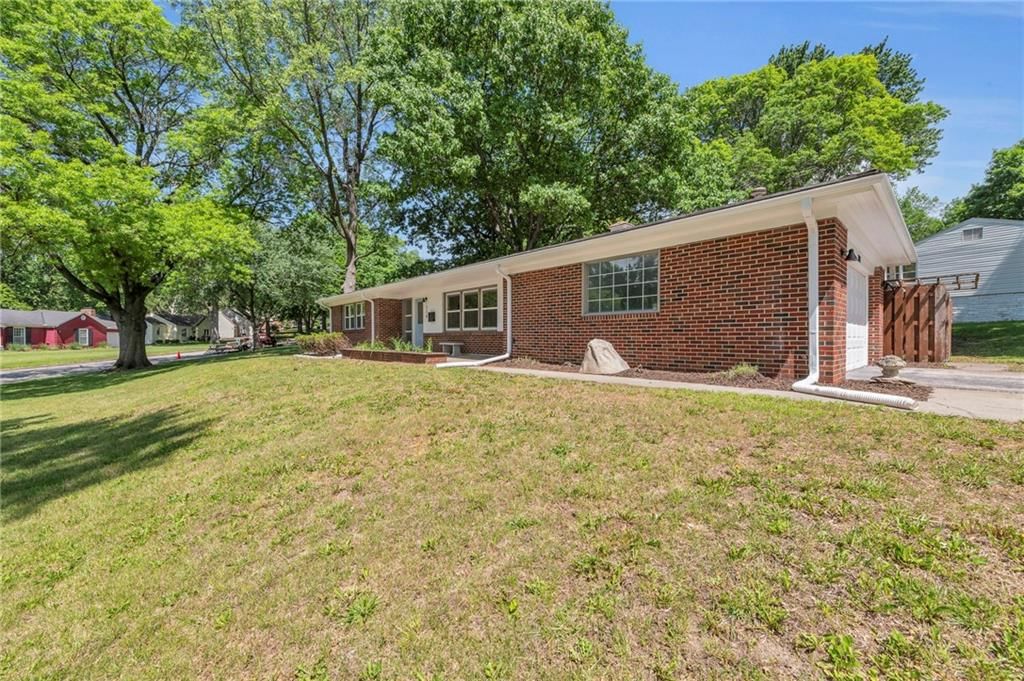 718 E Red Road — photo 9
