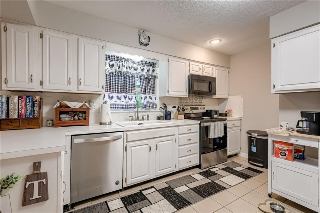 4309 NE 48th Terrace — photo 9