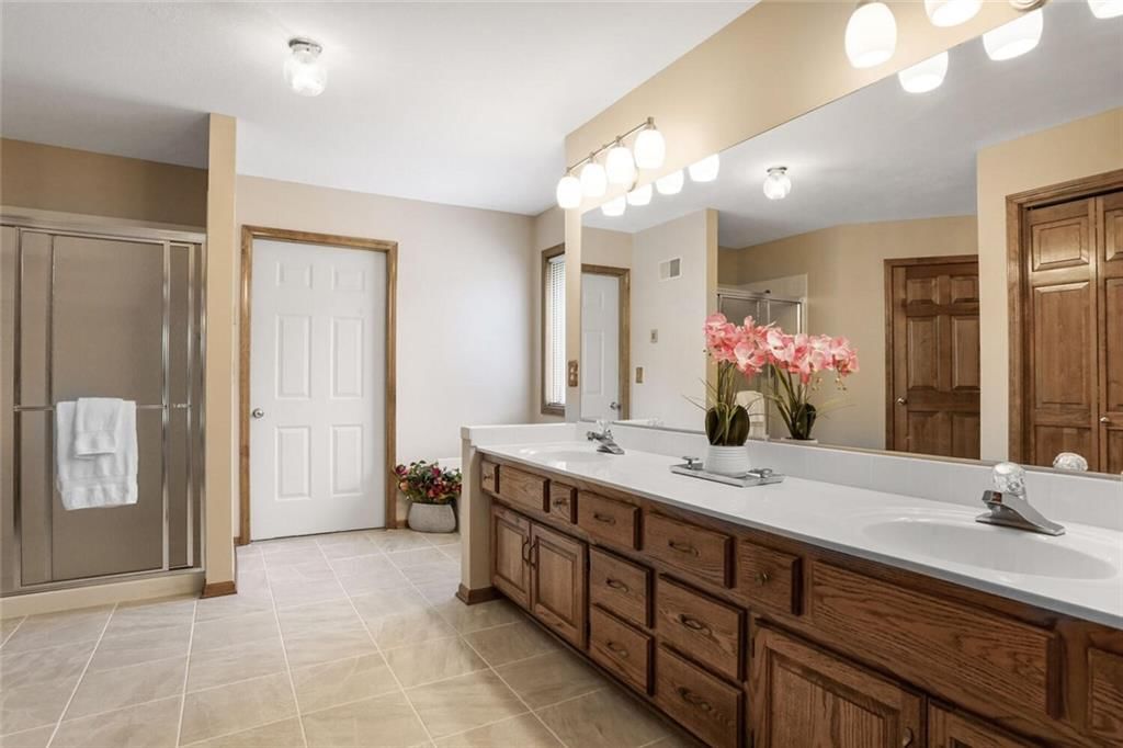 709 Kingston Drive — photo 14