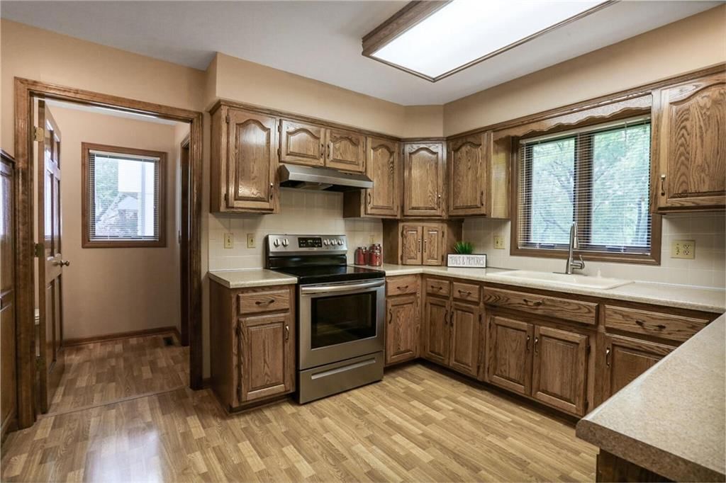 709 Kingston Drive — photo 6