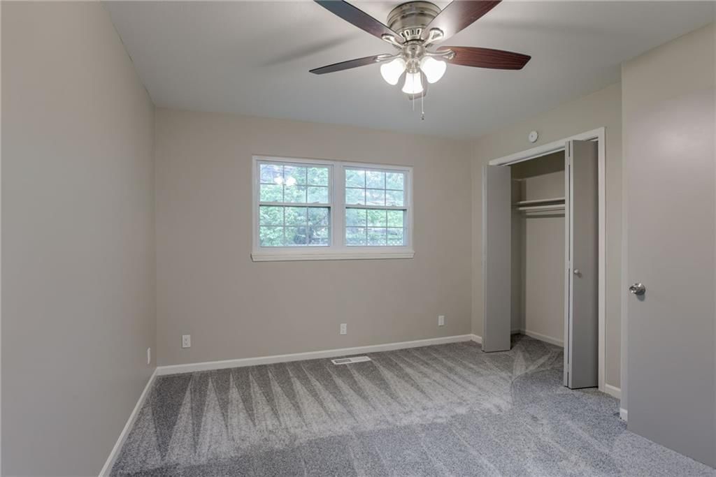 319 W MORSE Avenue — photo 13