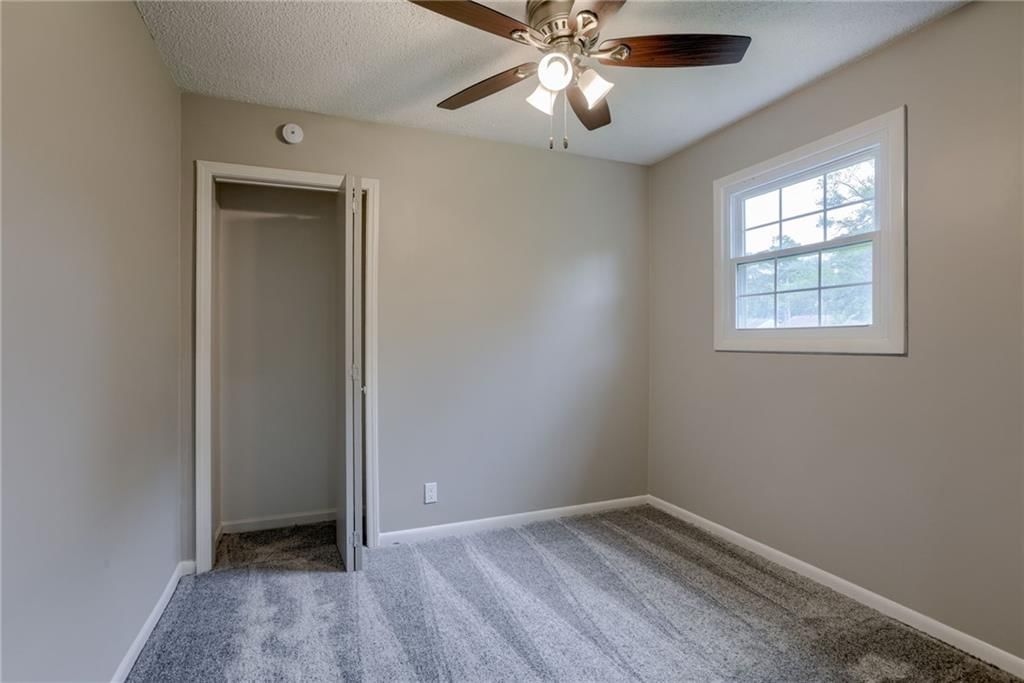 319 W MORSE Avenue — photo 16