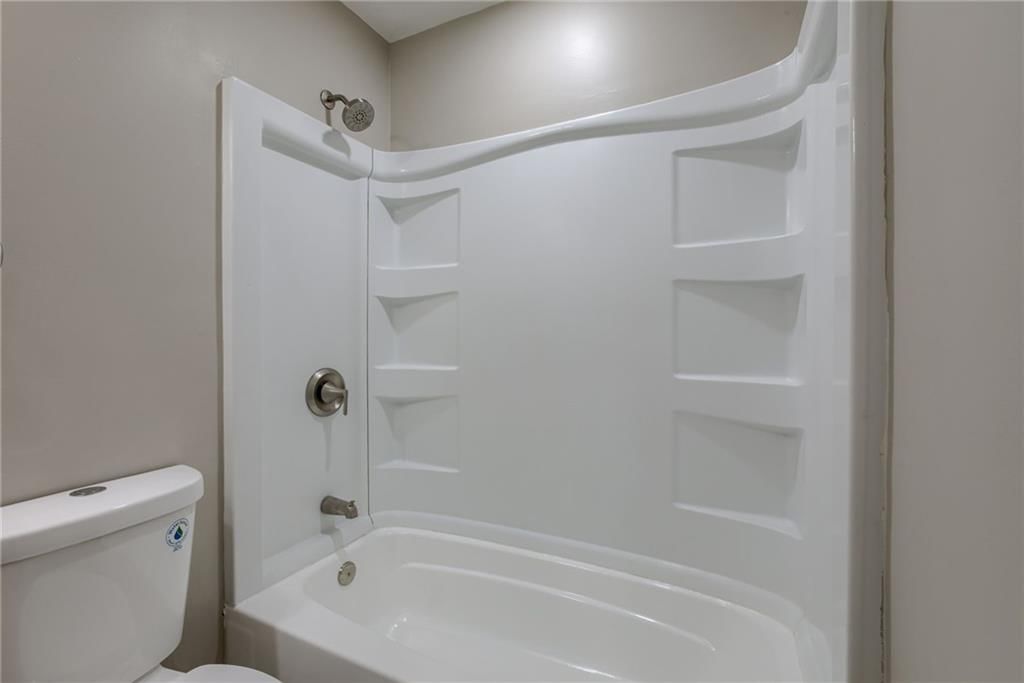 319 W MORSE Avenue — photo 18