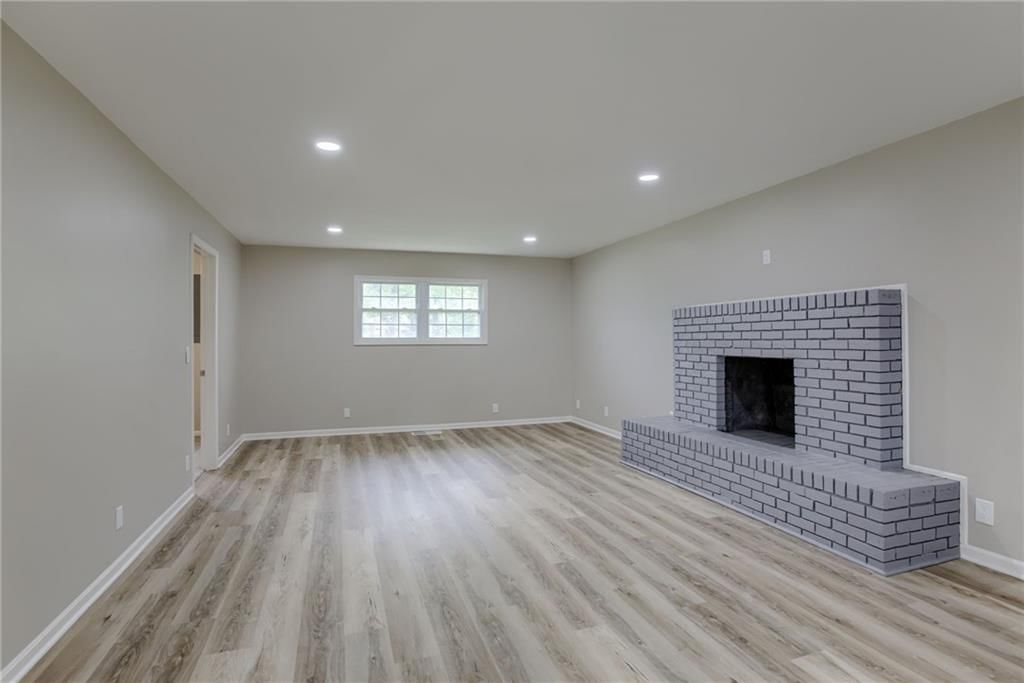 319 W MORSE Avenue — photo 5