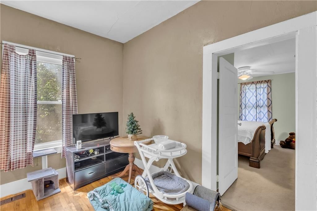 613 W 3rd Street — photo 15