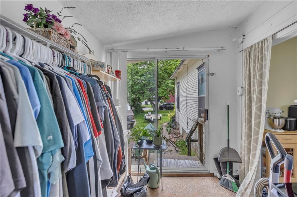 613 W 3rd Street — photo 24