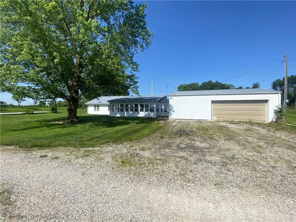 1445 NW 800th Road — photo 2