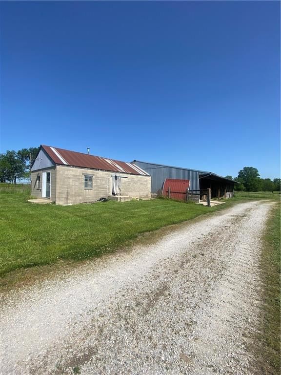 1445 NW 800th Road — photo 27