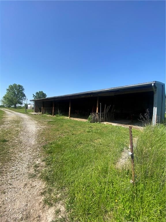 1445 NW 800th Road — photo 28