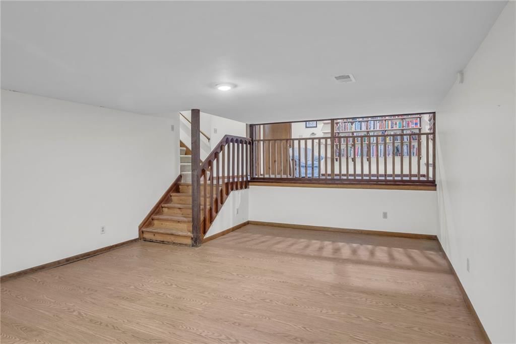 9137 Greenway Lane — photo 29