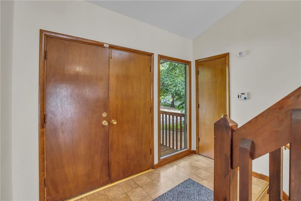 9137 Greenway Lane — photo 4