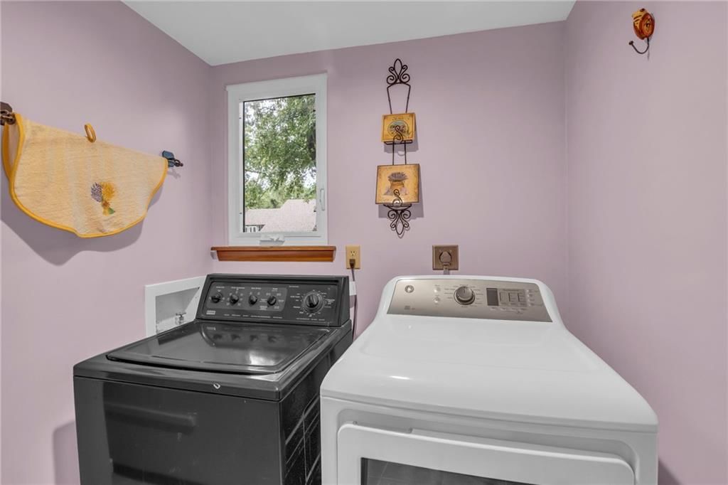 9137 Greenway Lane — photo 33