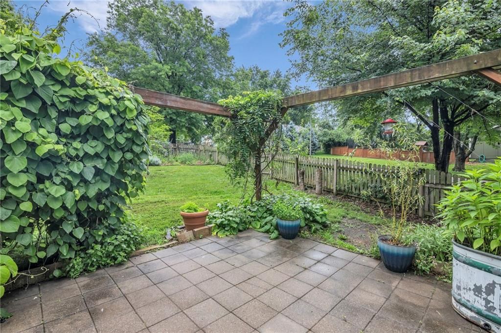9137 Greenway Lane — photo 36