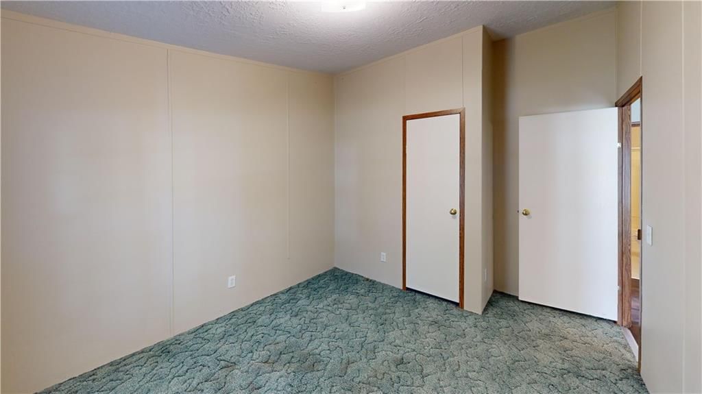 458 E Elm Street — photo 11