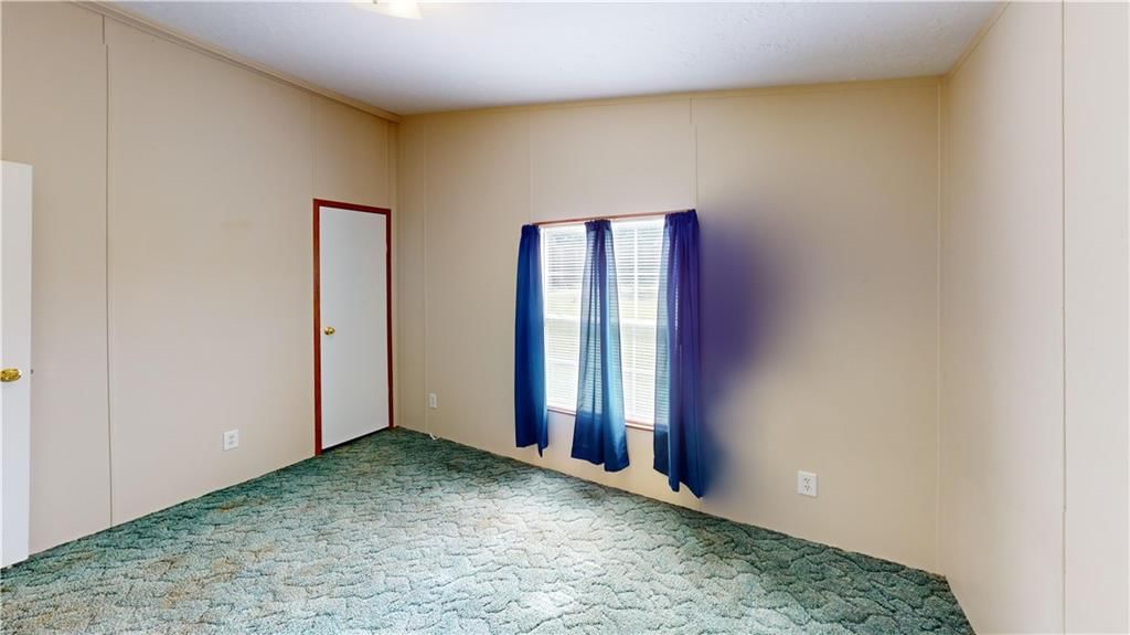 458 E Elm Street — photo 15