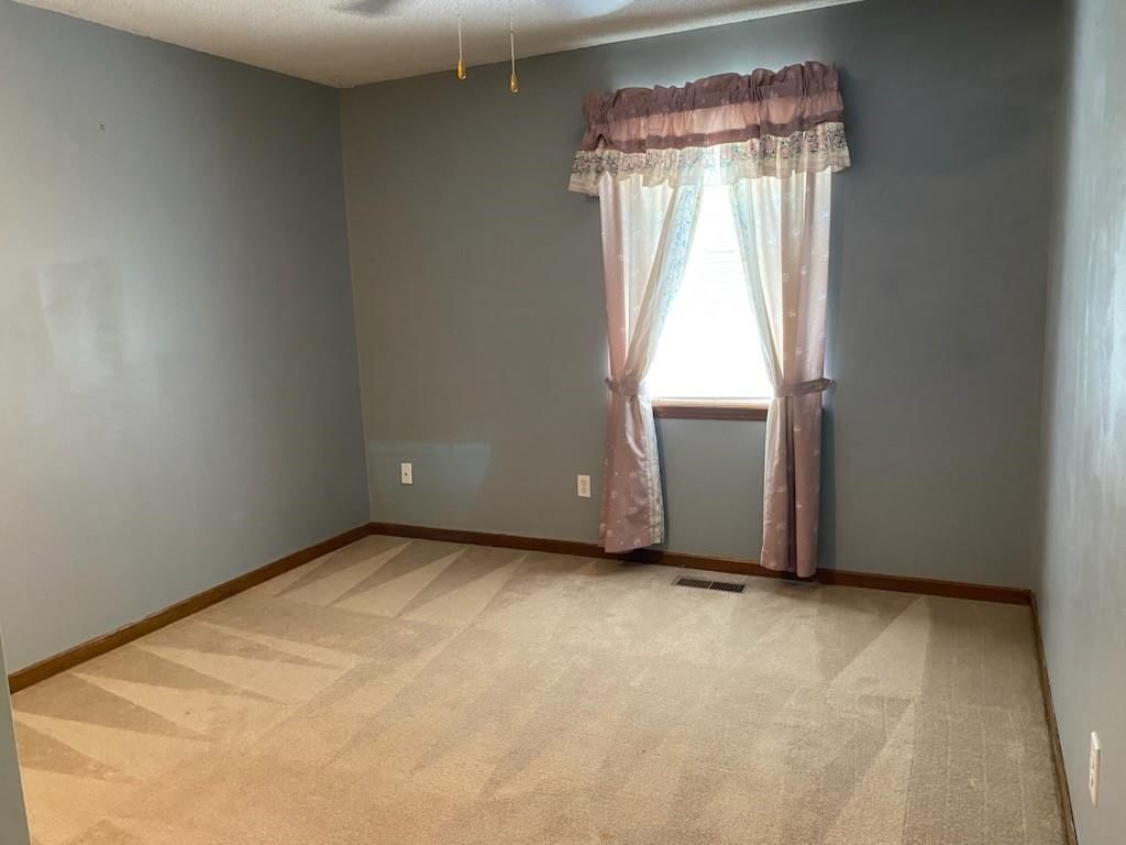 1304 NW Porter Circle — photo 5