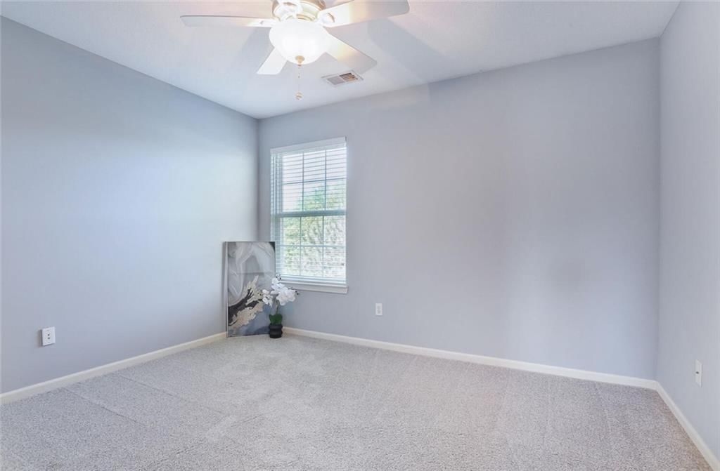 15940 Linden Street — photo 17