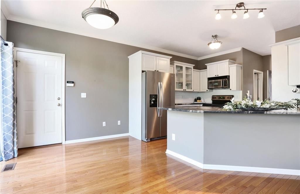 15940 Linden Street — photo 5