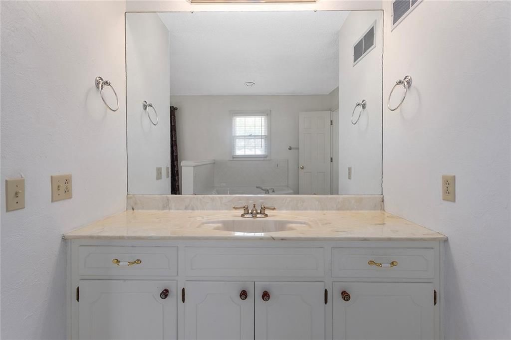 14820 Tomasha Drive — photo 21