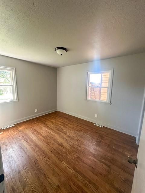 307 SW Glendana Street — photo 9