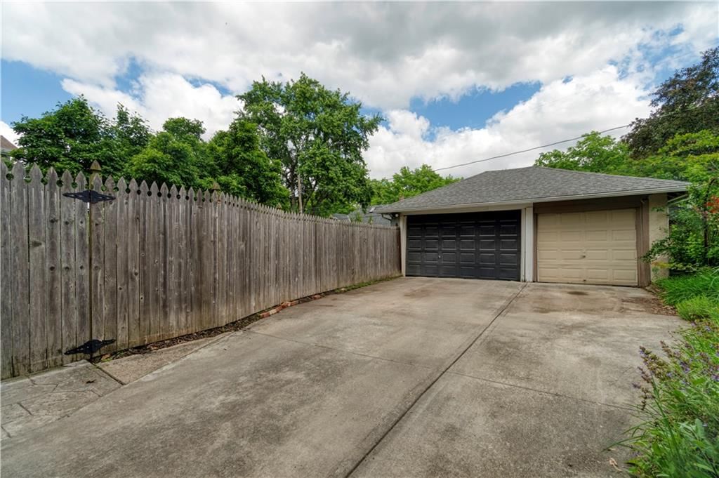 824 W 71st Terrace — photo 42